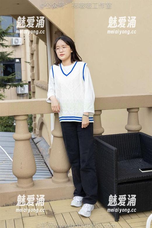 袜啵啵 - 小甜豆在芭蕾舞服中的随性与优雅：写真图册，心情好像在转圈。