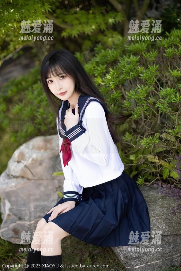 语画界-允儿Claire 语画界 - 夏日必看,允儿Claire的比基尼套图,里面装满了阳光和好心情!