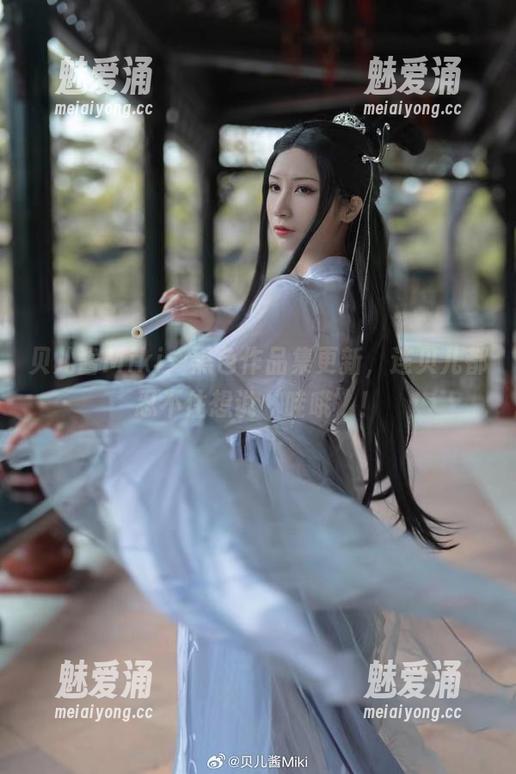 贝儿酱Miki：黑色作品集更新，连贝儿都忍不住想说‘哇哦’！