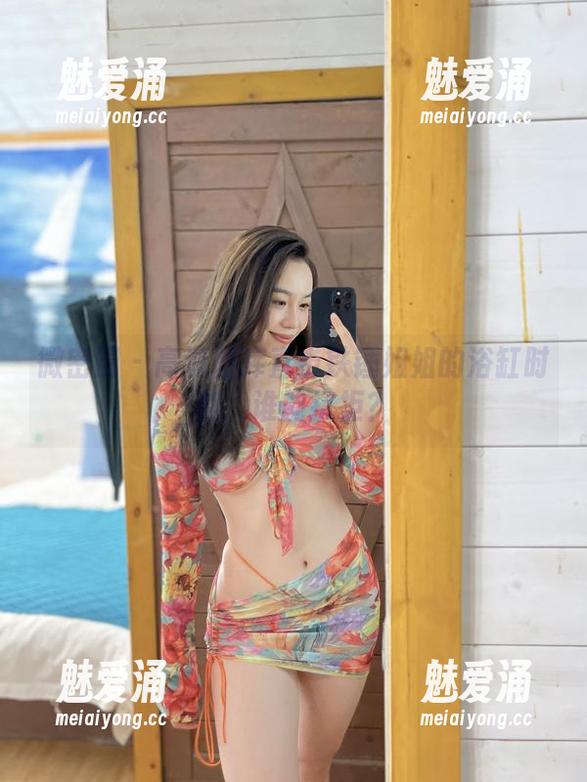 微密圈 - 高清图库直击铁锤姐姐的浴缸时刻，谁能抗拒？